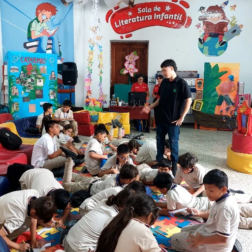 XXI Fiesta del Libro de Cúcuta FLIC2025 Grados9y5 Somos ComfaOriente somos la Caja de los Beneficios